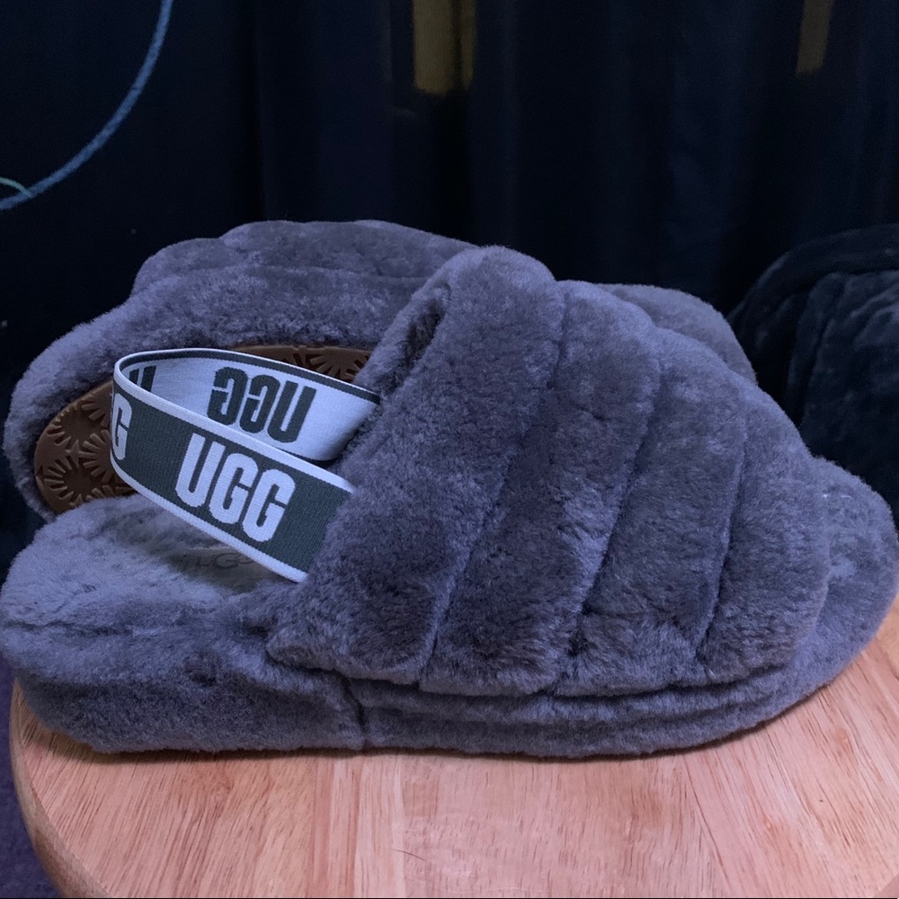 AUTHENTIC Ugg Slides
